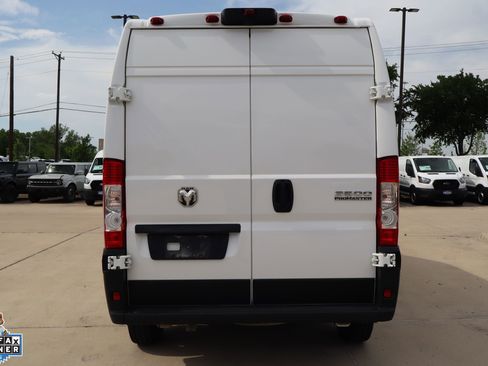 Used 2025 RAM ProMaster 3500 w/ Convenience Group FWD image 4