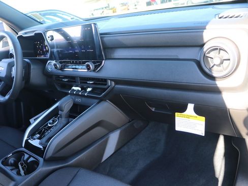 New 2026 Chevrolet Colorado W/T image 34