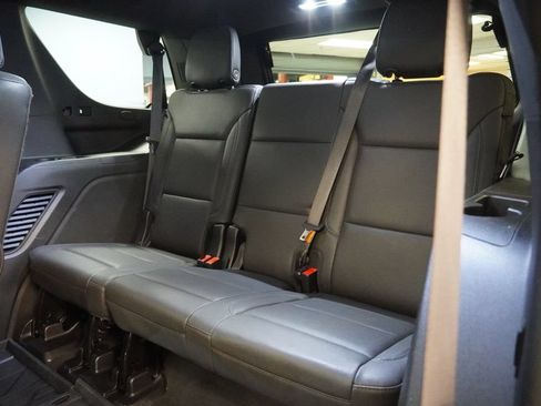 Used 2023 Chevrolet Tahoe Z71 w/ Luxury Package AWD/4WD image 33