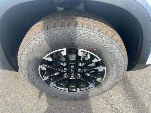 New 2026 Chevrolet Traverse Z71 w/ Enhanced Driving Package AWD/4WD image 4