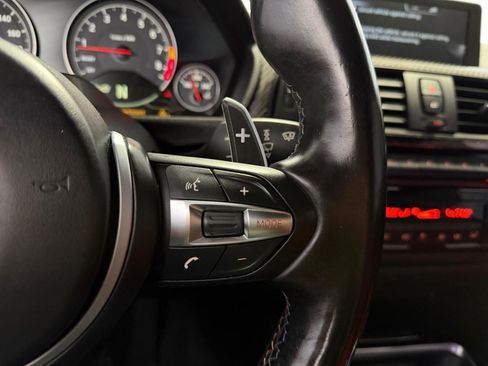 Used 2015 BMW M4 Convertible w/ Executive Package image 27