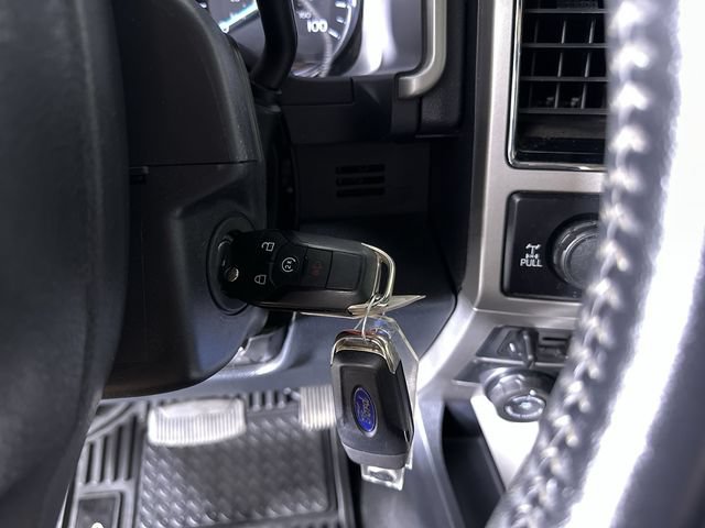 Used 2022 Ford F250 Lariat w/ Lariat Value Package AWD/4WD image 17