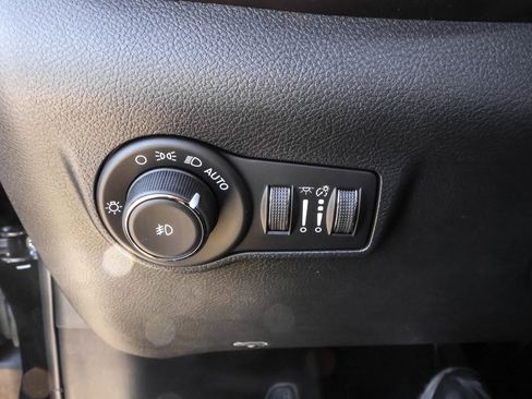 New 2026 Jeep Compass Limited image 26