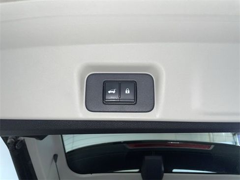 Certified 2024 Nissan Ariya FWD image 16