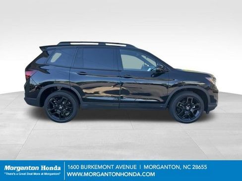 Used 2025 Honda Passport Black Edition image 10