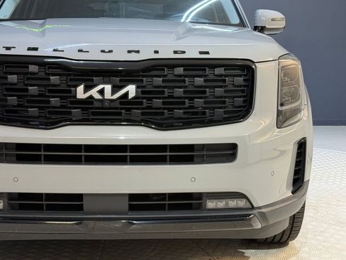 Used 2022 Kia Telluride SX w/ SX Prestige Package image 23