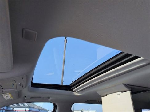 Used 2020 GMC Yukon XL Denali w/ Denali Premium Package image 13