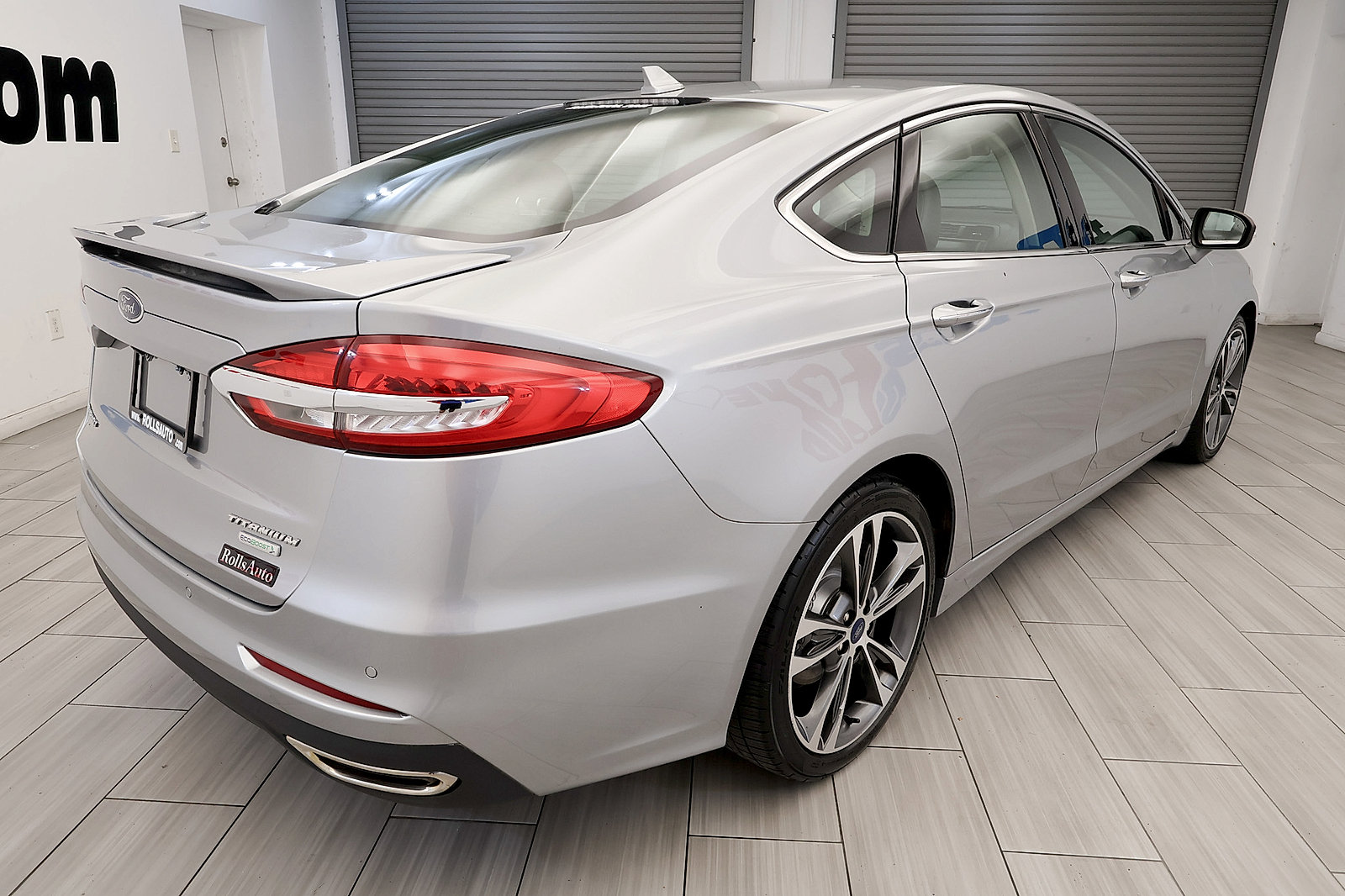 Used 2020 Ford Fusion Titanium FWD image 5