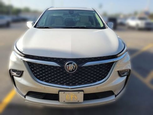 Used 2024 Buick Enclave Avenir w/ Avenir Technology Package AWD/4WD image 2