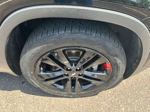 Used 2018 Chevrolet Trax LT w/ Redline Edition FWD image 30