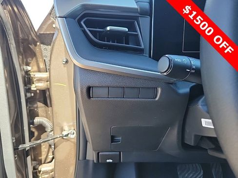 New 2025 Nissan Kicks S image 20