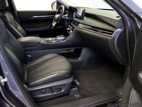 Used 2023 INFINITI QX60 Sensory w/ Cargo Package image 34