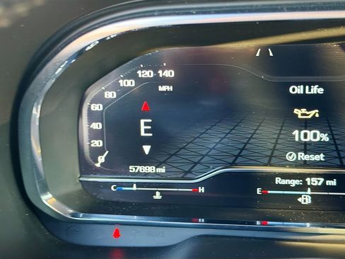 Used 2024 GMC Yukon SLT image 40