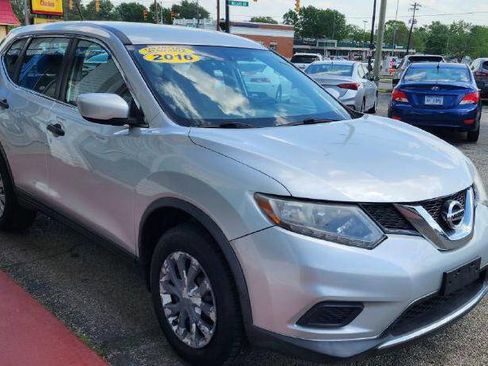 Used 2016 Nissan Rogue S AWD/4WD image 3