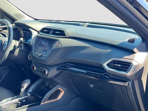 Used 2023 Chevrolet TrailBlazer ACTIV image 28