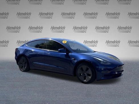 Used 2023 Tesla Model 3 Standard Range image 2