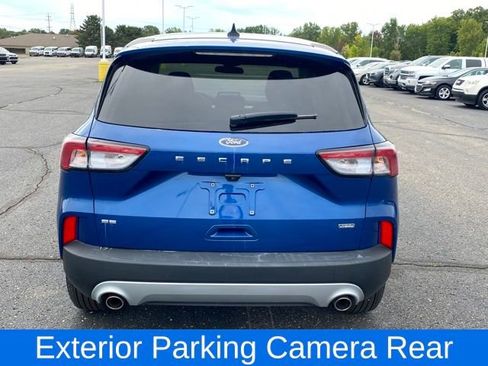 Used 2022 Ford Escape SE image 5
