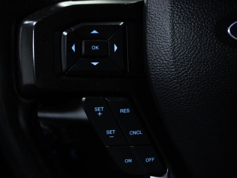 Used 2020 Ford Expedition Limited image 21