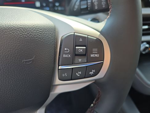 New 2026 Ford Explorer Active w/ Active Comfort Package AWD/4WD image 18
