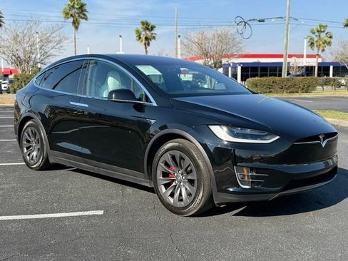 Used 2018 Tesla Model X P100D image 7