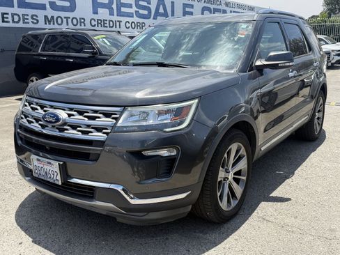 Used 2018 Ford Explorer Limited FWD image 2