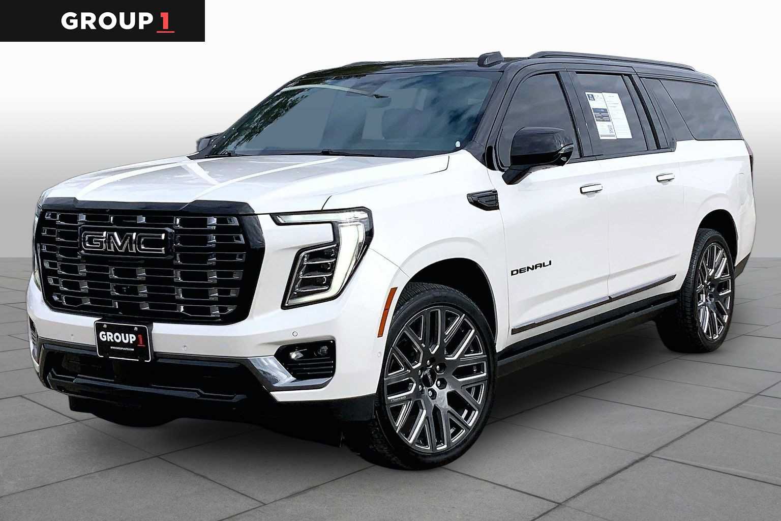 Used 2025 GMC Yukon XL Denali Ultimate w/ LPO, Floor Liner Package AWD/4WD image 1