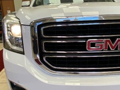 Used 2020 GMC Yukon XL SLT w/ Open Road Package image 8