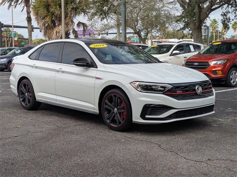 Used 2019 Volkswagen Jetta GLI image 3