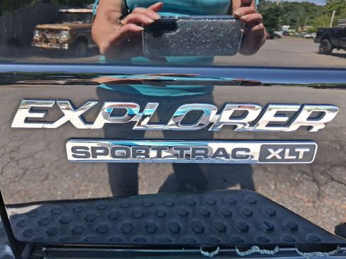 Used 2005 Ford Explorer Sport Trac Adrenalin AWD/4WD image 16