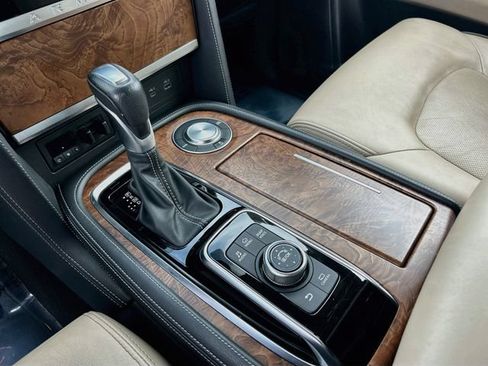 Used 2024 Nissan Armada SL w/ Captain's Chairs Package RWD image 14
