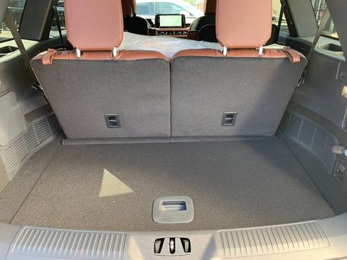 New 2026 Lincoln Aviator Reserve AWD/4WD image 12
