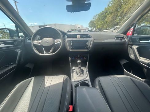 Used 2022 Volkswagen Tiguan SE FWD image 10