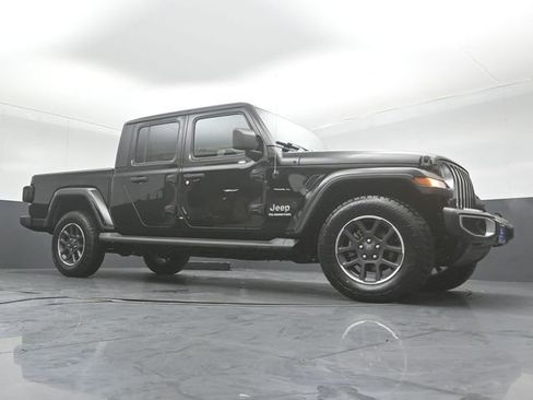 Used 2021 Jeep Gladiator Overland w/ Cold Weather Group image 30