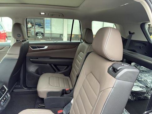 New 2026 Volkswagen Atlas SEL image 13
