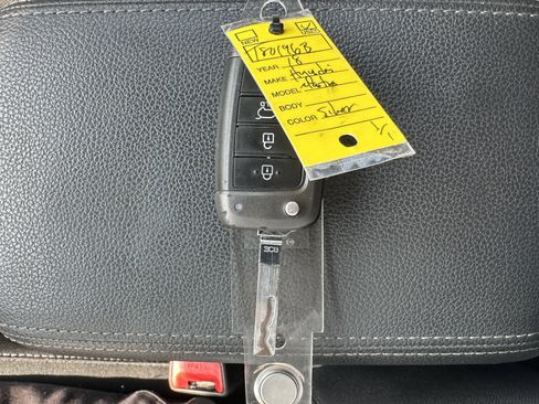 Used 2018 Hyundai Elantra GT FWD image 35
