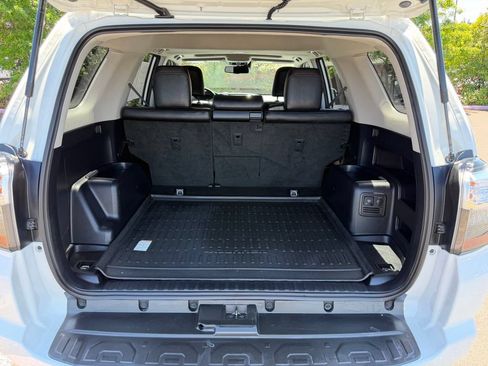 Used 2020 Toyota 4Runner TRD Off-Road Premium w/ Moonroof Package AWD/4WD image 10