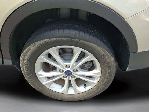 Used 2017 Ford Escape SE FWD image 15