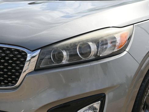 Used 2016 Kia Sorento SX FWD image 27