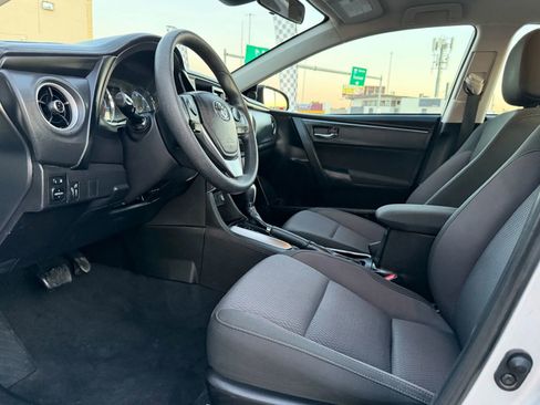 Used 2018 Toyota Corolla LE image 15