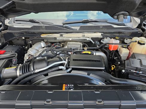 Used 2020 Chevrolet Silverado 2500 LTZ w/ Technology Package AWD/4WD image 31