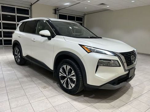 Used 2021 Nissan Rogue SV image 7