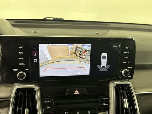 Used 2023 Kia Sorento SX FWD image 8