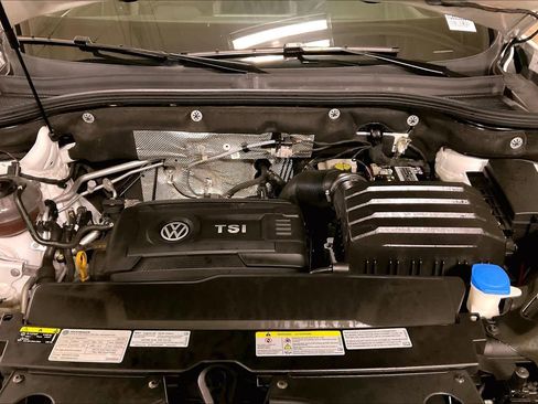 Used 2021 Volkswagen Atlas SEL Premium image 29