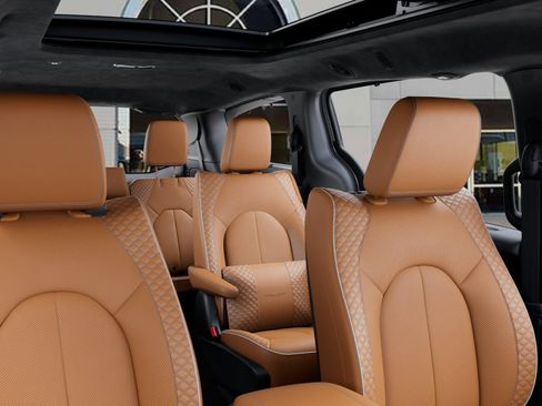 New 2026 Chrysler Pacifica Pinnacle image 26