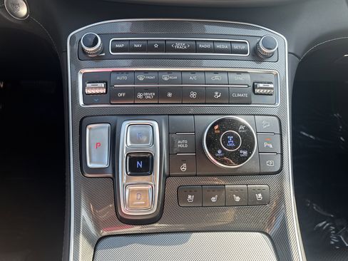 Used 2023 Hyundai Santa Fe Limited image 32