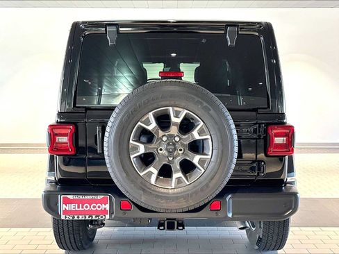 Used 2024 Jeep Wrangler Unlimited Sahara w/ Safety Group AWD/4WD image 9