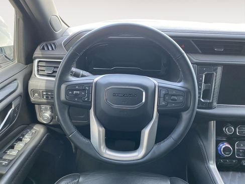 Used 2023 GMC Yukon Denali image 13