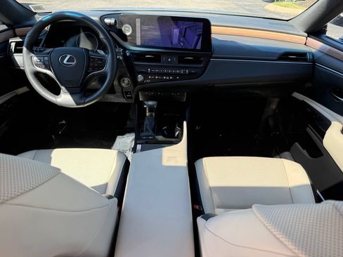 Used 2024 Lexus ES 300h w/ Premium Package FWD image 15