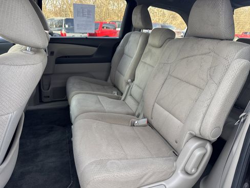 Used 2015 Honda Odyssey EX image 8