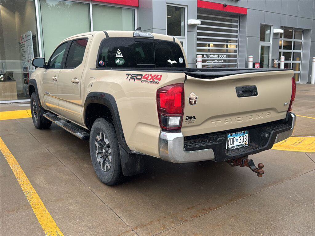 Used 2019 Toyota Tacoma TRD Off-Road AWD/4WD image 13